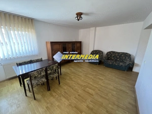 3 camere de inchiriat Bloc Nou Centru etaj 1 mobilat   - imagine 6