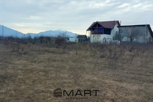 Teren intravilan de vânzare în Sânpetru – 500 mp, utilități și case în apropiere