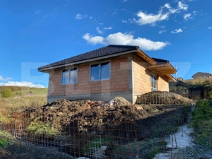 Casa moderna pe parter, semifinisata, teren 500 mp – Apahida