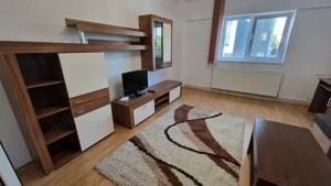 Apartament 3 camere   Piața 700 - etaj 1 - complet mobilat! - imagine 4