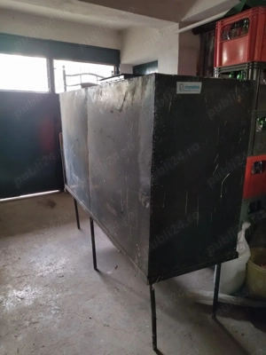 Vand rezervor metalic cu capac nefolosit