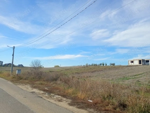 Teren 2.050 mp aproape de București   lângă lac și pădure, ideal pentru locuință sau investiție - imagine 4