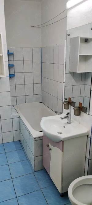 Scoala 8 garsoniera nemobilata - imagine 4 Scoala 8 garsoniera nemobilata - imagine 4