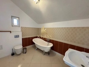 Casa spațioasă cu 3 dormitoare în Pipera  - imagine 12