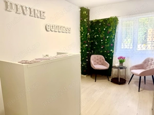 Închiriere post manichiura