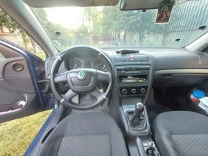 Skoda Octavia 2 tour 1.6 MPI,an 2012,125.000km - imagine 3