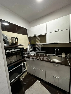 Apartament 2 camere, decomandat, centrala proprie,  zona UVT - imagine 6