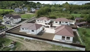 Casa parter 600 mp - Valea Jelnei