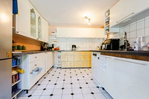 Proprietate cu potențial – casă spațioasă + teren generos - Comision 0% - imagine 11 Proprietate cu potențial – casă spațioasă + teren generos - Comision 0% - imagine 11