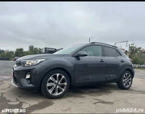 Proprietar vând Kia Stonic 18.000 km
