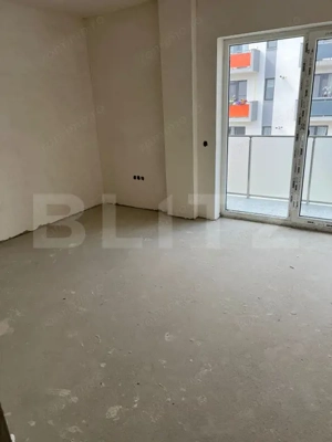 Apartament decomandat cu 3 camere, cu suprafata de 65,70 mp, parcare, zona Terra - imagine 3