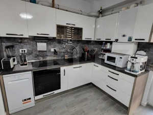 Apartament cu 3 camere, etajul 2, cu lift, zona Ampoi 3 - imagine 4 Apartament cu 3 camere, etajul 2, cu lift, zona Ampoi 3 - imagine 4