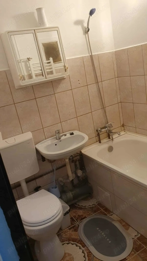 Proprietar, inchiriez apartament 1 camera, zona Cerna, et 1 - imagine 5