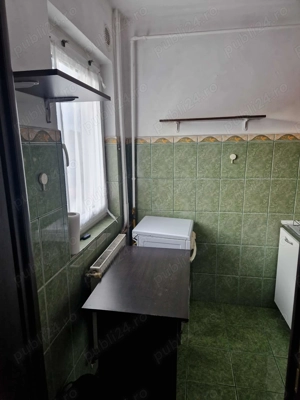 Proprietar, inchiriez apartament 1 camera, zona Cerna, et 1 - imagine 7