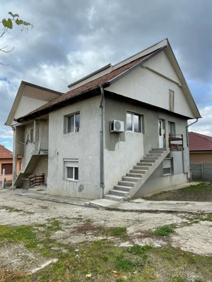 Casa de vânzare cu 6 camere, 900mp teren  - imagine 4 Casa de vânzare cu 6 camere, 900mp teren  - imagine 4