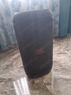 Vând boxă JBL portabila cu bleutoth