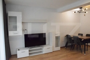 Apartament cu 5 camere, 3 băi, curte situat în vilă, zona Tractorul - imagine 5