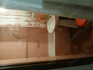 Particular,persoana fizica Vind apartament 2 camere et 5 din 10 Luica 