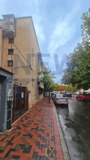 Apartament de 4 camere în vilă interbelică complet renovată - zona Unirii - imagine 14 Apartament de 4 camere în vilă interbelică complet renovată - zona Unirii - imagine 14