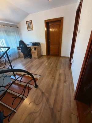 Casă cu 4 camere, panouri fotovoltaice, Giarmata - imagine 2