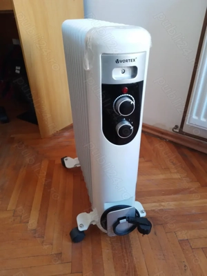 Vand CALORIFER Electric  cu ulei  de 60 cm  latime si 80 cm inaltime  la 100 lei  - imagine 3