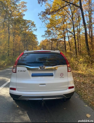 Mașină performanta, compactă care oferă confort, spațiu și eficiență. - imagine 4