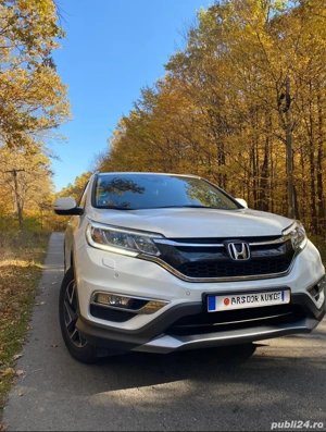 Mașină performanta, compactă care oferă confort, spațiu și eficiență. - imagine 5