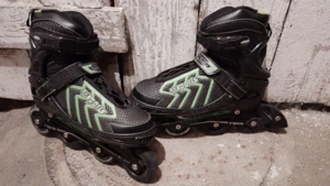 Vand PATINE pe roti  in stare buna  nr . 38- 41  pret  85 lei 