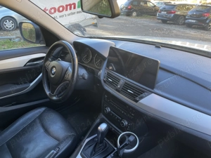 Vând sau schimb BMW x1 4x4  2996 bezina 277 cai Masian are reviziile făcute întreținută  - imagine 3