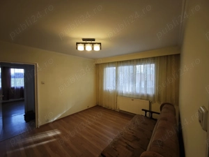 APARTAMENT 3 camere, et. 1, zona Garii