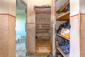 Apartament 2 camere/ 2 balcoane/de renovat-  zona Tractorul! - imagine 17