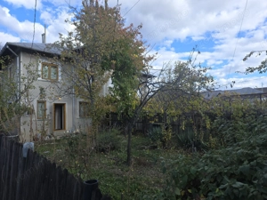 Casa vacanta zona colinara la 5 minute de municipiul Targoviste - imagine 7