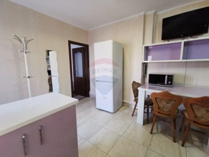 De închiriat apartament cu 2 camere, zonă ultracentrală, curte comună - imagine 10