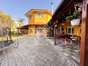 Casa pt. 2 familii, cu 9 camere, teren 832mp, Zona Girocului Timisoara - imagine 3