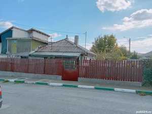 vînd schimb cu garsoniera, casă în Agigea. 