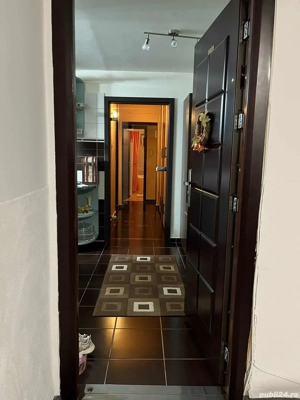 Vând apartament 3 camere decomandat pe Calea Aradului 