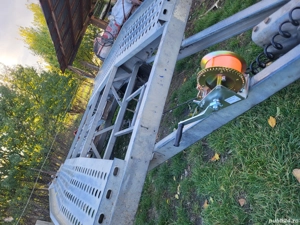 închiriez trailer   platforma auto 