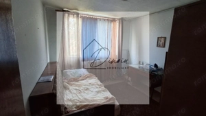 Apartament 4 camere de vanzare Titan Ozana I etaj 4/4 - imagine 3