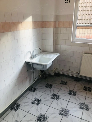 Vand apartament cu 2 camere Rovine - imagine 3