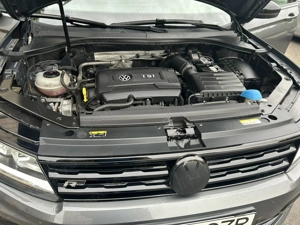 Se vinde un Tiguan R line sportiv 300Hp impecabil ! - imagine 2