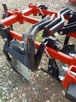 Cultivator si plug viticol cu rarita KAMT model UNLM 2.0 - imagine 2