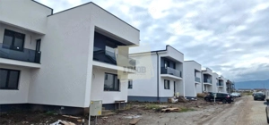 Casa la alb 2 bai 2 balcoane si curte 170 mp in Sibiu - imagine 2
