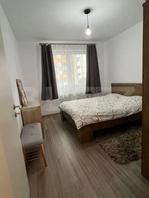 Apartament modern , 2 camere, Tractoul zona Coresi.