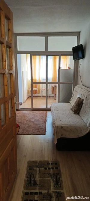 Închiriez garsonieră 