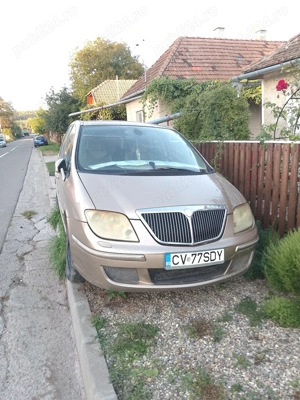 Lancia phedra motor 2.0L, an 2003