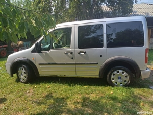 vând ford Tourneo connect