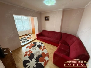 De închiriat   Apartament 3 camere - Zona Piata Mare