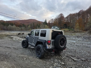 Jeep Wrangler Decapotabil - imagine 9