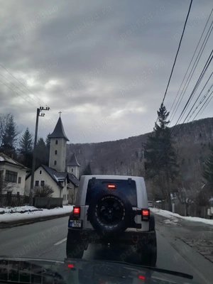 Jeep Wrangler Decapotabil - imagine 3