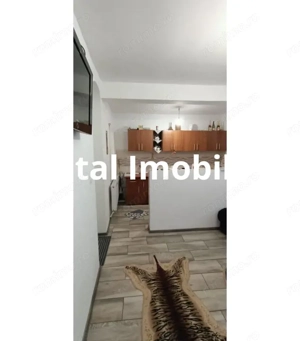 Constructie cu 3 apartamente + teren+ 2 spatii comerciale - imagine 5